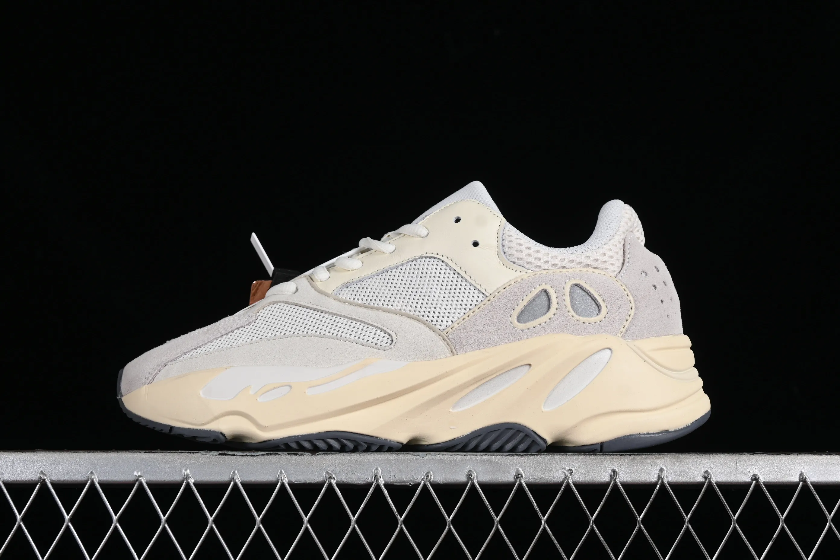 All Categories Ad Yeezy Coconut Series G Version Ad Yeezy Boost 700 "Analog" EG7596 Kanye Coconut 700 3M Reflective Running Shoes